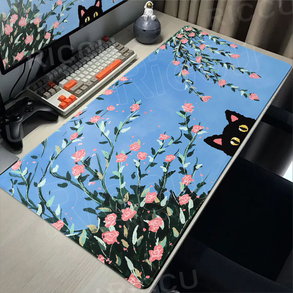 Lovely White Cat and Green Pla - Pc Gaming White recension och pris